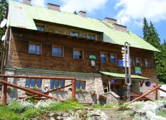 Schronisko PTTK na Hali Lipowskiej Schronisko PTTK na Hali Lipowskiej