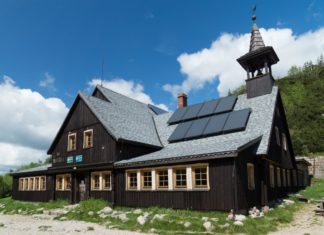 Schronisko PTTK Samotnia Schronisko PTTK Samotnia
