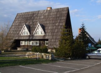 Schronisko PTTK na Przełęczy Okraj Schronisko PTTK na Przełęczy Okraj